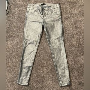 Kut from the cloth metallic jeans sz 8 with zipper on back of the legs